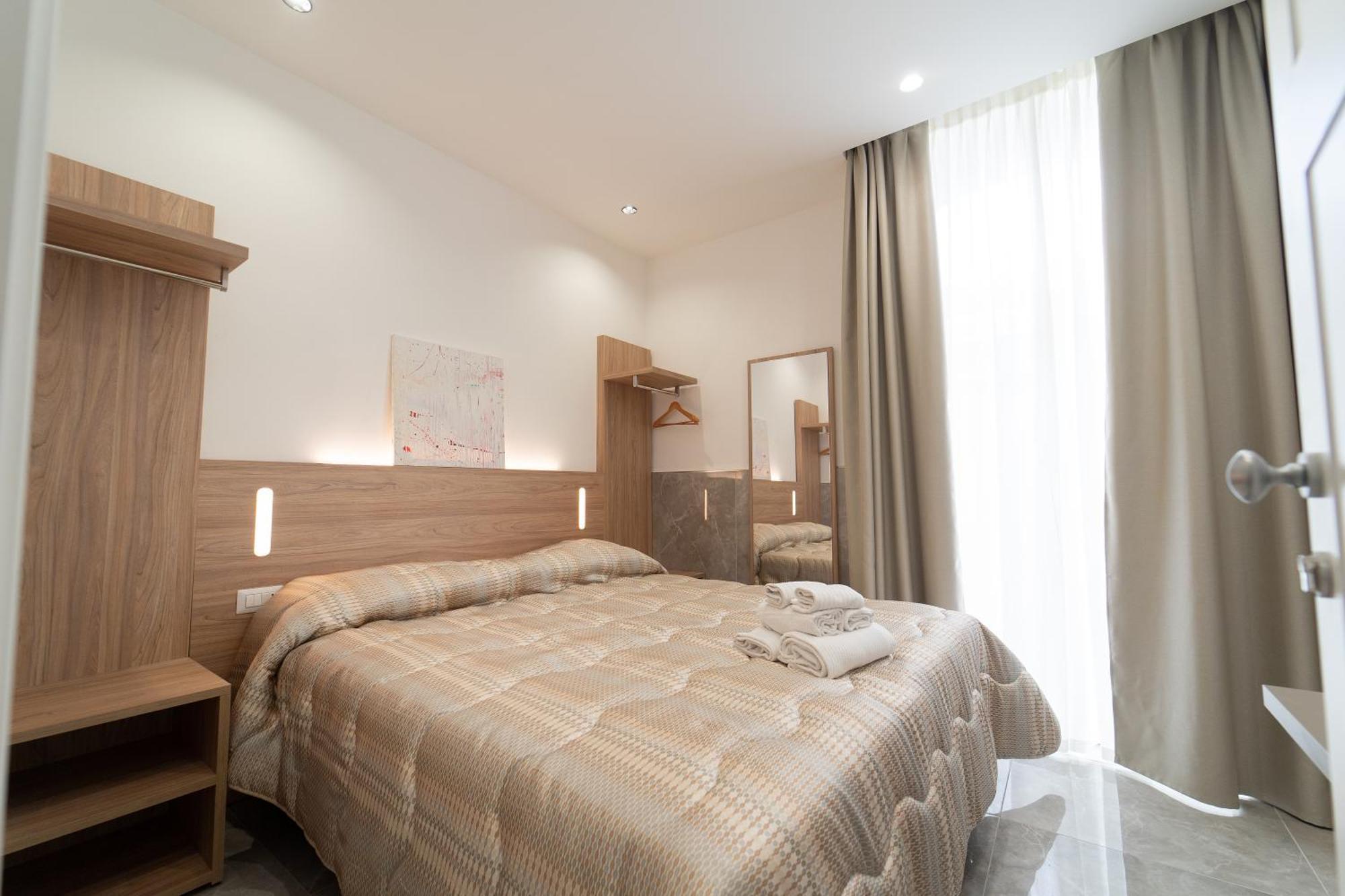 Hotel Le 4 Stagioni Dante H Napoli Centro, By Clapa Group Habitación foto