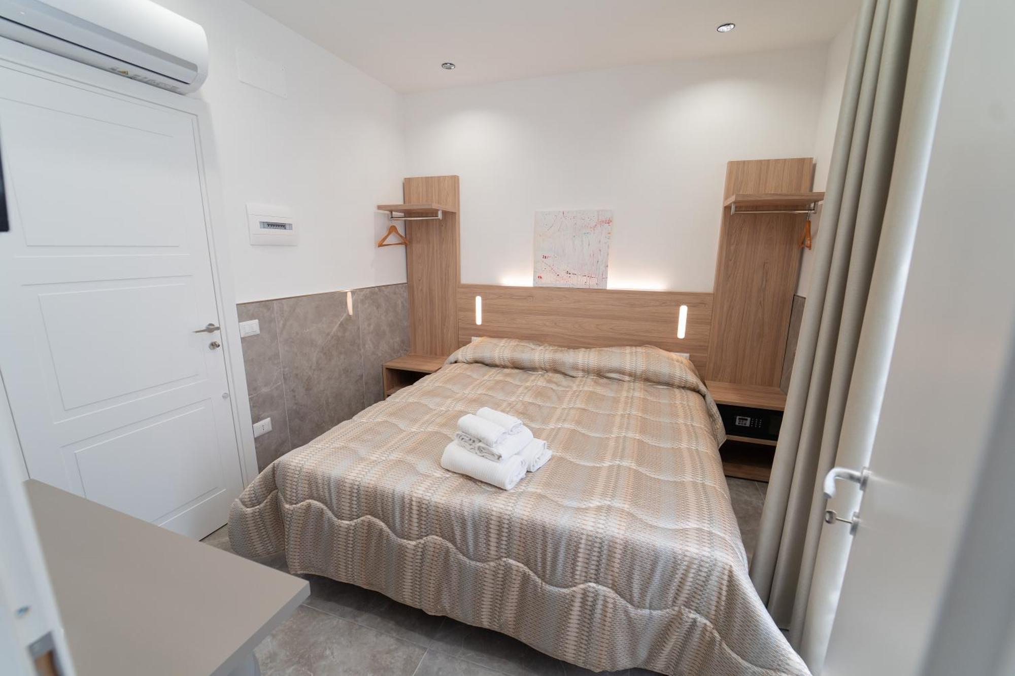 Hotel Le 4 Stagioni Dante H Napoli Centro, By Clapa Group Habitación foto